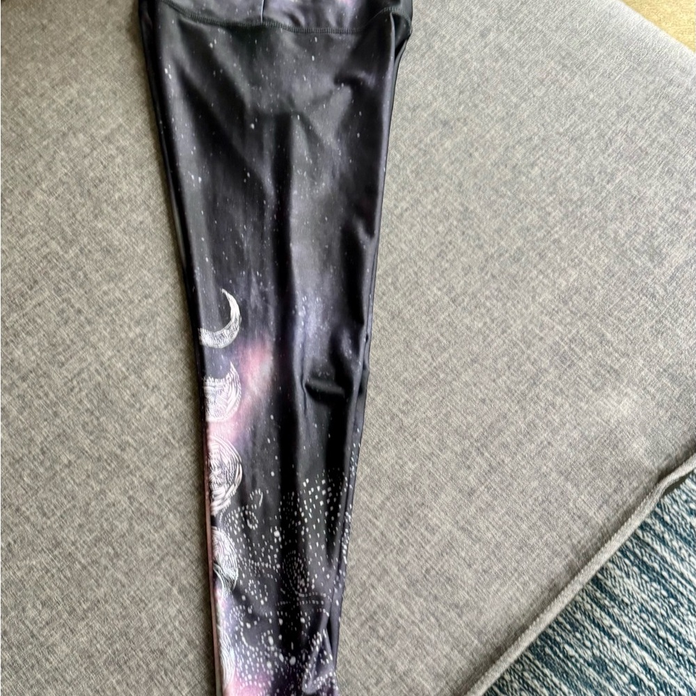 Onzie HIGH Rise Graphic Midi 7/8 Yoga Leggings – Solar NWOT - Picture 5 of 10